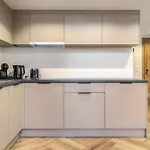 Astoria Premium - R26