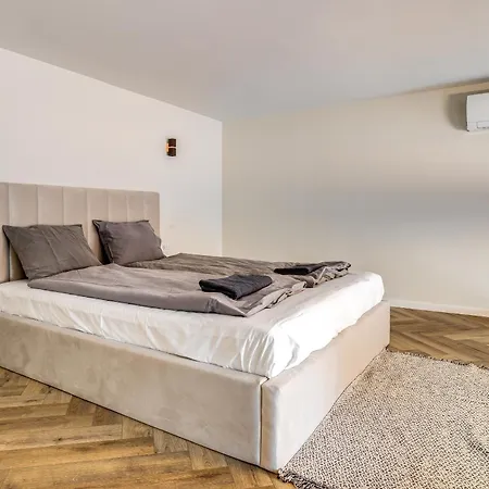 Astoria Premium - R26