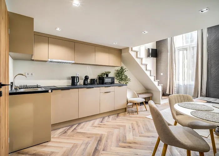 Astoria Premium - R26 Апартаменты